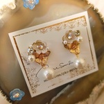 snow white*. ビジュー×コットンパール イヤリング（ピアス）送料無料