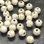 30個 6mm  マグネサイト(練り) 丸玉 ラウンドビーズ  天然石 粒売り