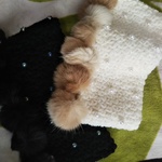 リフ編みのビーズ&うさぎネックウォーマー(黒 or 白) ～送料無料