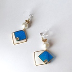 ブルー&ホワイト レジン✴︎snow night ノンホールピアス/ピアス