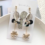 black and gold ピアス/イヤリング