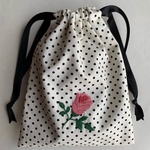 ピンクのバラ刺繍×黒水玉巾着  