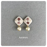コットンパール付き 刺繍ピアス【樹脂ピアス・ノンホールピアス可】