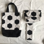 katsuryomama様オーダー品☆サッカーボール柄シューズケースお弁当袋カトラリー袋3点