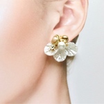 925*⌇new⌇花びら華やかボタンピアス/イヤリング
