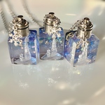 【C】SnowCube❄ネックレス【内蔵ライトで光ります】