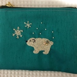 刺繍のファスナーポーチ☆しろくま