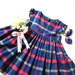 100肩フリフリのチェックワンピース