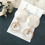 【SALE!!】大振りパールペタル×ゴールドフープのピアス ／イヤリング