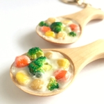クリームシチューのキーホルダー＊フェイクフード