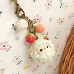 ＊苺ひつじちゃんのストラップ＊ミントグリーン《羊毛フェルト》
