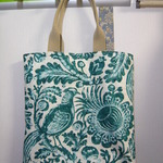 USA生地　鳥と花リネンレーヨンのトートバッグ