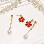 一輪の華とキャッチにパール ピアス　赤色