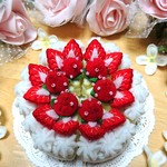 yumiko**フェルト☆miniカットいちごのマグネットケーキ♪