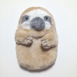 もふもふ動物ぬいぐるみポーチ（ベージュなまけもの）