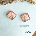 ローズピンク×白いお花★キラキラ☆スクエアピアス☆・。送料無料 レジン