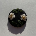 ★手刺繍★くるみボタン★ヘアゴム