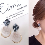 【EIMI】ブラックマーブル×ホワイトベージュフェイクファー ゴールドフープ＊  ピアス/イヤリング