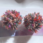 《送料無料》カラフルはりねずみのぽんぽんピアス♡