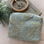 フラワーリーフの刺繍ポーチ