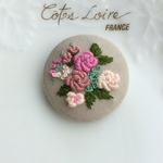刺繍ブローチ