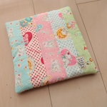 【 即納品 】* ラプセニ *　小さなインテリアマット　２３ｃｍ×２２ｃｍ