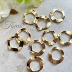 【10個】22mm  ゴールド  ラウンド変形チャーム  ウェーブ♡ #31939