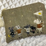 ネズミさんの行進刺繍ミニファスナーポーチ☆