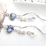 〜crystal〜 青の光の雫～ロング～【イヤリング 】揺れる or ゆらゆら　 パール  秋　シルバーカラー 　ネジバネ式イヤリング　サファイヤ