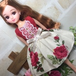 リカちゃん服ワンピース 〜赤×バラ大〜