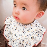 Frill bib ♡ Floating Flora
