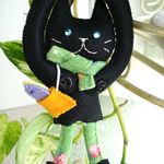 *ぶらさがりちびにゃんこ*（フェルト・猫・黒猫）