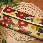 可愛いネコ×椿柄のかぎ針ケース