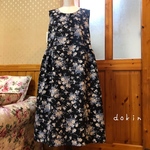 薔薇のジャンパースカート