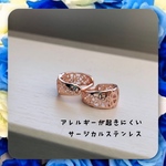 ステンレス製　花柄透かしデザインピアス