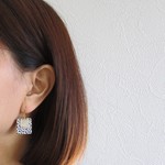 本革　しかくドット　ピアス／イヤリング