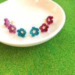 レース編みお花の一輪ピアス  【3色バリエーション】
