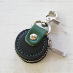 丸（黒）×カブセ（緑）★コインケース★革小物★キーホルダー★バッグチャーム★記念品★