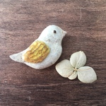小鳥ブローチ イエロー