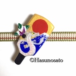 羽子板 青富士に龍 の 帯留め／ブローチ 〈お正月期間　1/13まで送料無料〉 【陶器風 石塑粘土アクセサリー】和装 帯留 正月