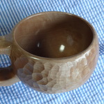 　桜のコーヒーカップ　一木彫り丸鑿仕上げ