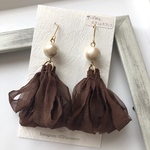 コットンシフォンタッセル×コットンパールのピアス
