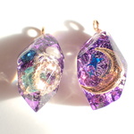 ビジュー入り鉱石のピアスor イヤリング🌼 レジン  鉱石レジン