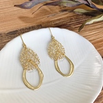 珊瑚のドロップピアス