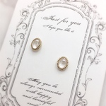 ゴールドオーバル×パール樹脂ピアス