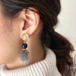 antique (gray) 大ぶりピアス・イヤリング