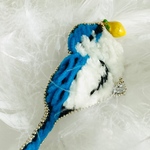 青い鳥の刺繍ブローチ