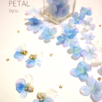ブルー 花びらビジュー ピアス・イヤリング  