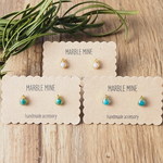 Turquoise drop { blue · green · white }