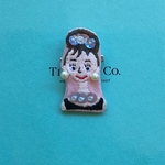 【SALE】女の子刺繍ブローチ　“おとぼけオードリー”